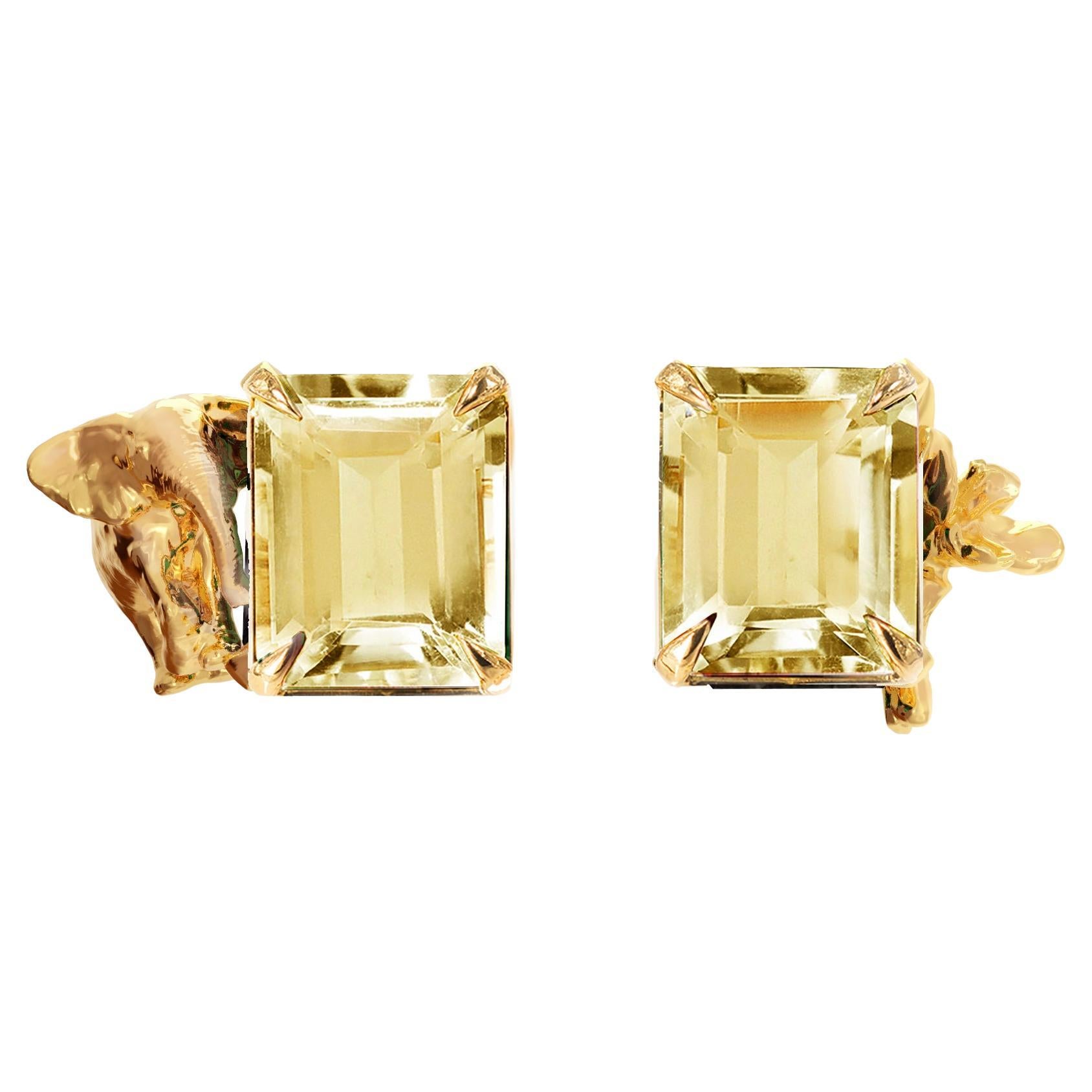 Eighteen Karat Yellow Gold Contemporary Stud Earrings with Citrine Quartzes For Sale