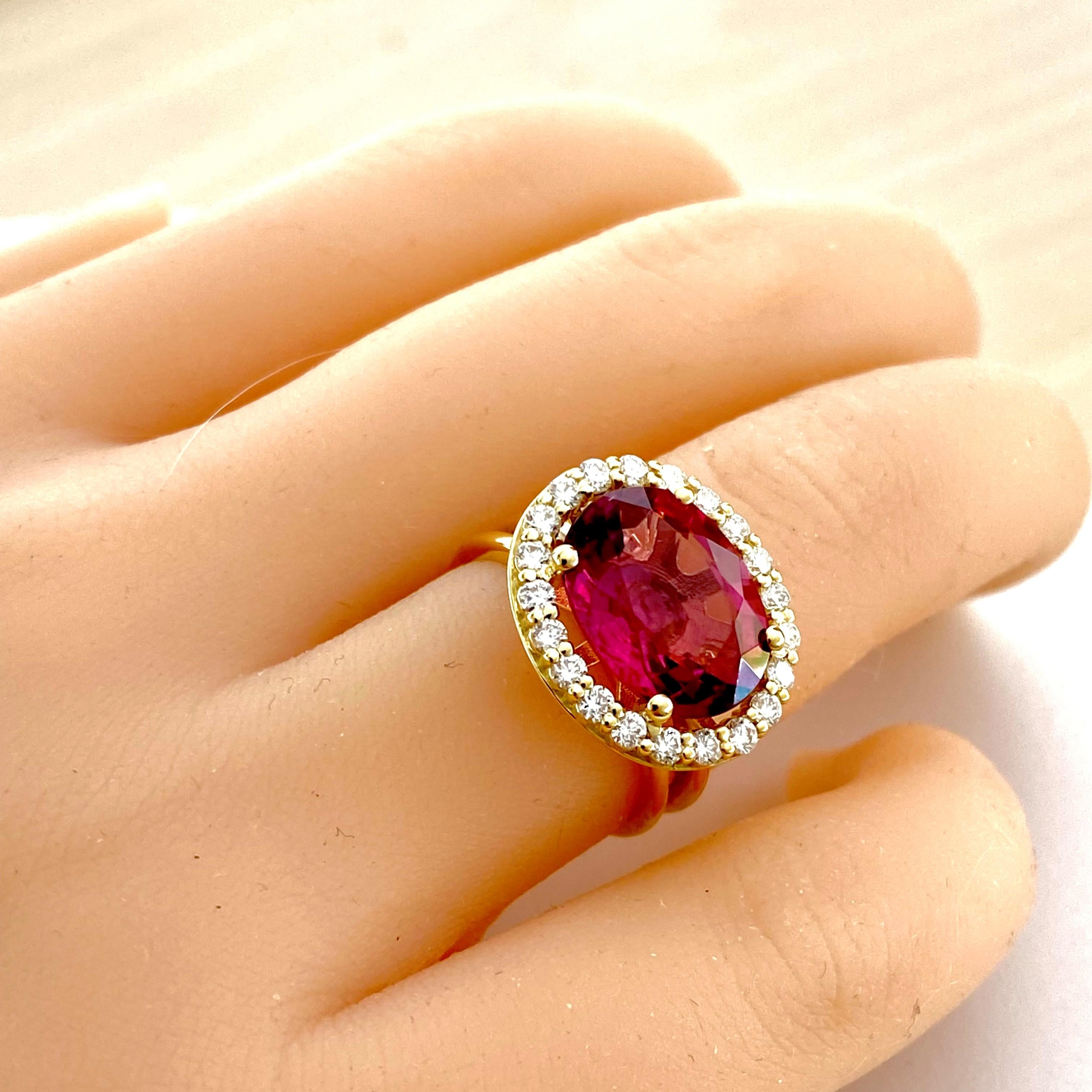 Eighteen Karat Yellow Gold Diamond Rubellite Tourmaline Split Shank Cluster Ring 4