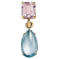 Broche gota de oro amarillo de dieciocho quilates con cuarzo rosa