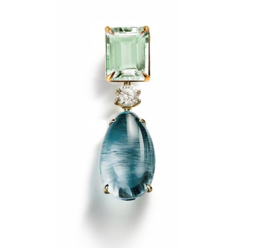 Eighteen Karat Yellow Gold Drop Contemporary Brooch with Beryl and Sapphire In New Condition For Sale In Berlin, DE