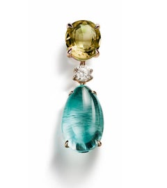 Eighteen Karat Yellow Gold Drop Pendant Necklace with Beryl and Diamond