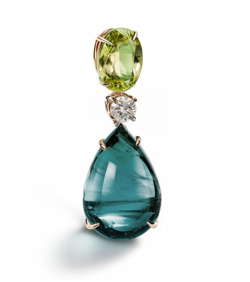 Eighteen Karat Yellow Gold Drop Pendant Necklace with Beryl and Diamond For Sale 1