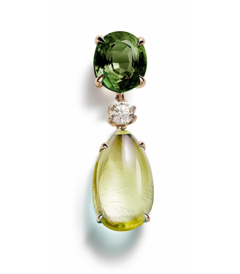 Eighteen Karat Yellow Gold Drop Pendant Necklace with Green Sapphire and Diamond For Sale 1
