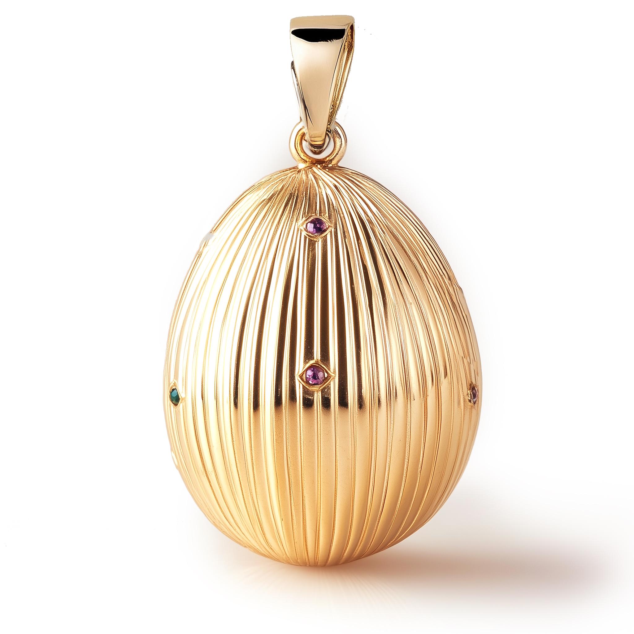 Colgante de Pascua de oro amarillo de dieciocho quilates con zafiros y esmeralda en Nuevo estado para la venta en Berlin, DE