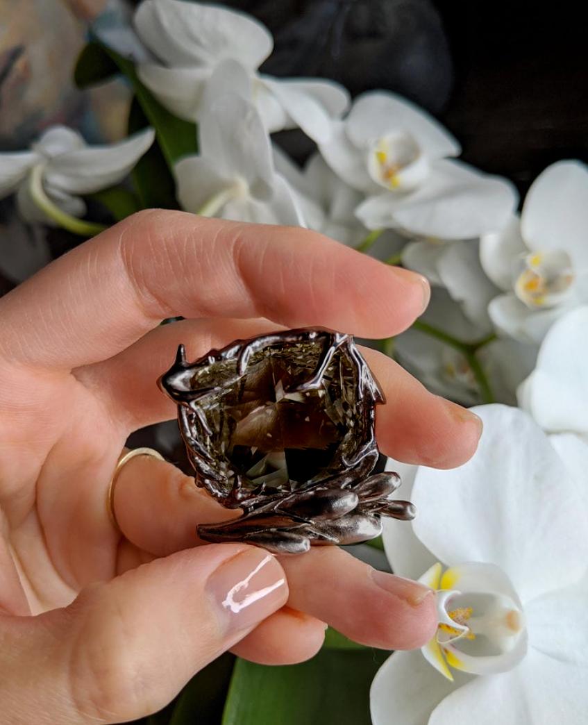 Eighteen Karat Yellow Gold Engagement Ring by Artist with Kunzite and Diamonds For Sale 3