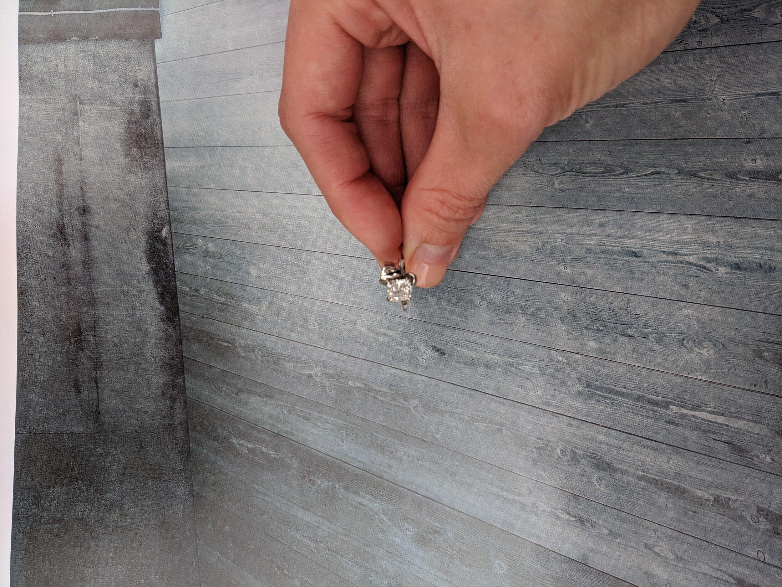 Verlobungsring aus achtzehn Karat Gelbgold mit gelbem Diamanten im Kissenschliff im Angebot 11