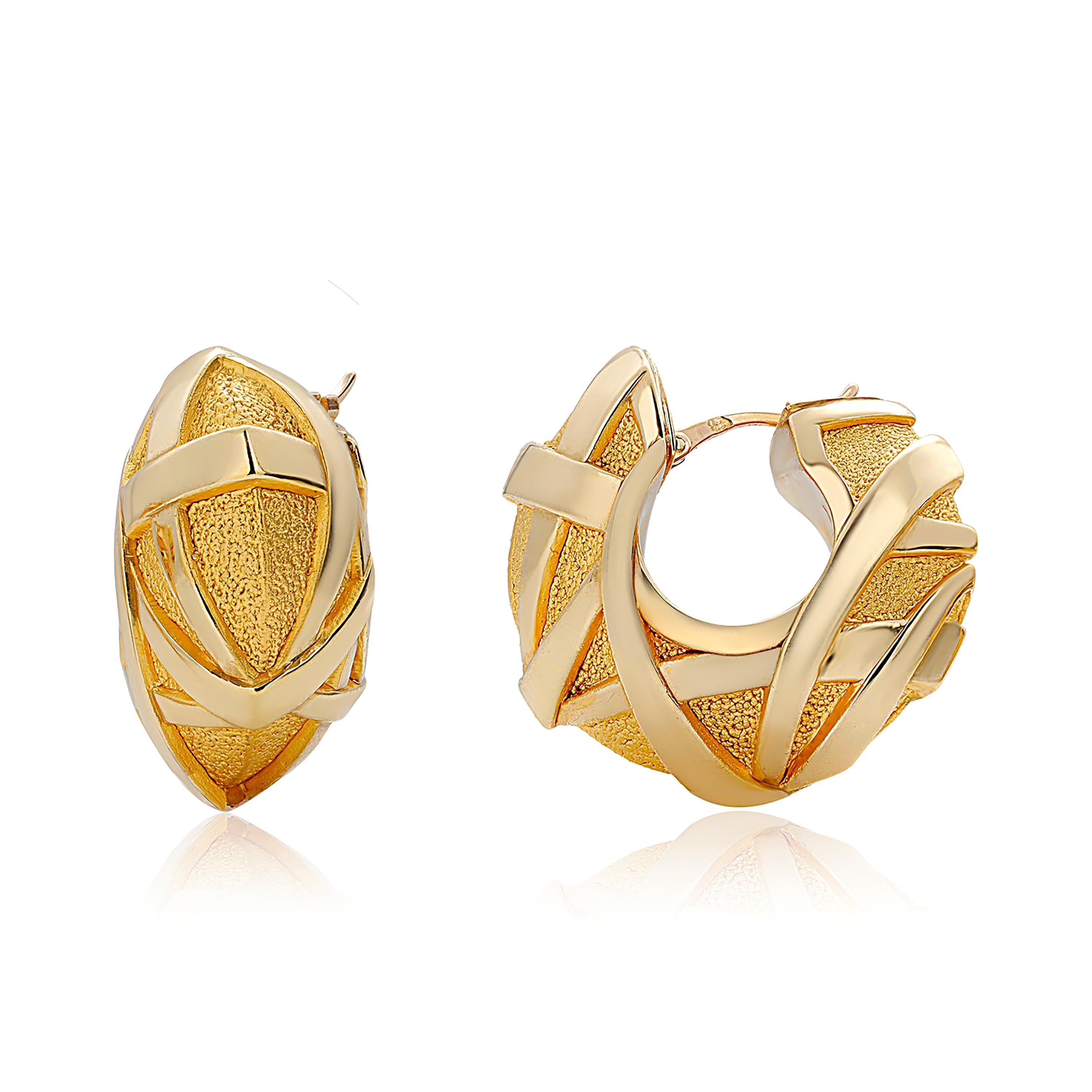 Eighteen Karat Yellow Gold Large Hoop Vintage Earrings with Geometric Design 1