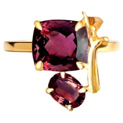 Bague contemporaine en or jaune 18 carats lavande avec grenats