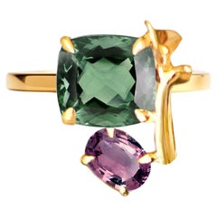 Eighteen Karat Yellow Gold Lavender Contemporary Ring with Green Tourmaline