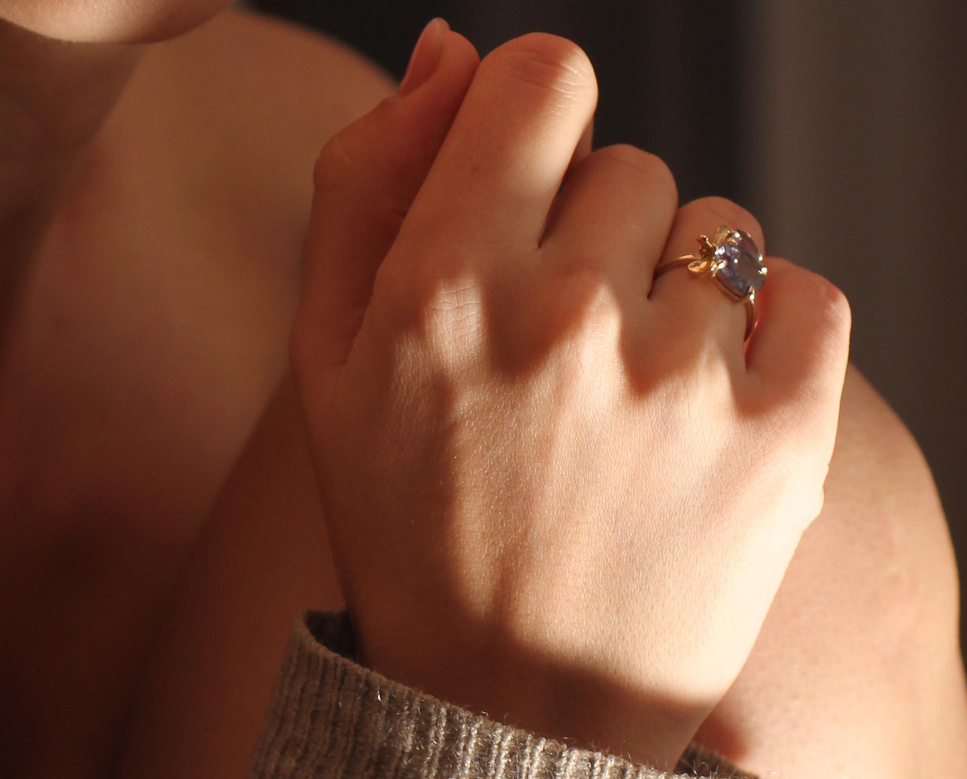 Eighteen Karat Yellow Gold Lavender Contemporary Ring with Tourmalines For Sale 8