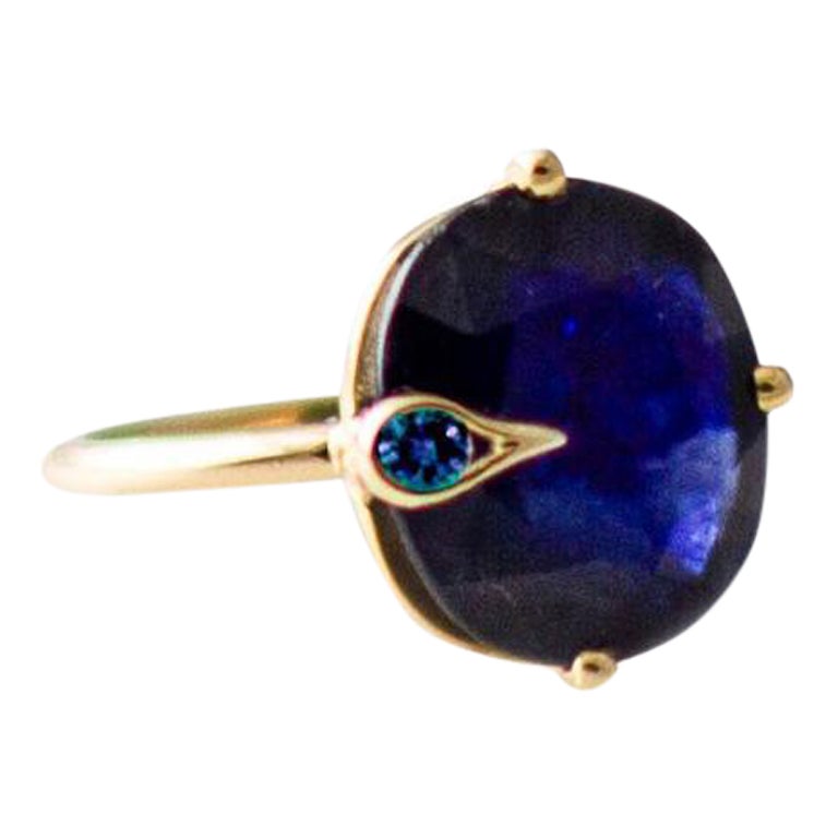 Anello Pavone in oro giallo diciotto carati con zaffiro blu scuro da due carati in vendita