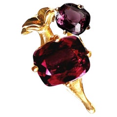 Eighteen Karat Yellow Gold Pendant Necklace with Garnet and Storm Spinel