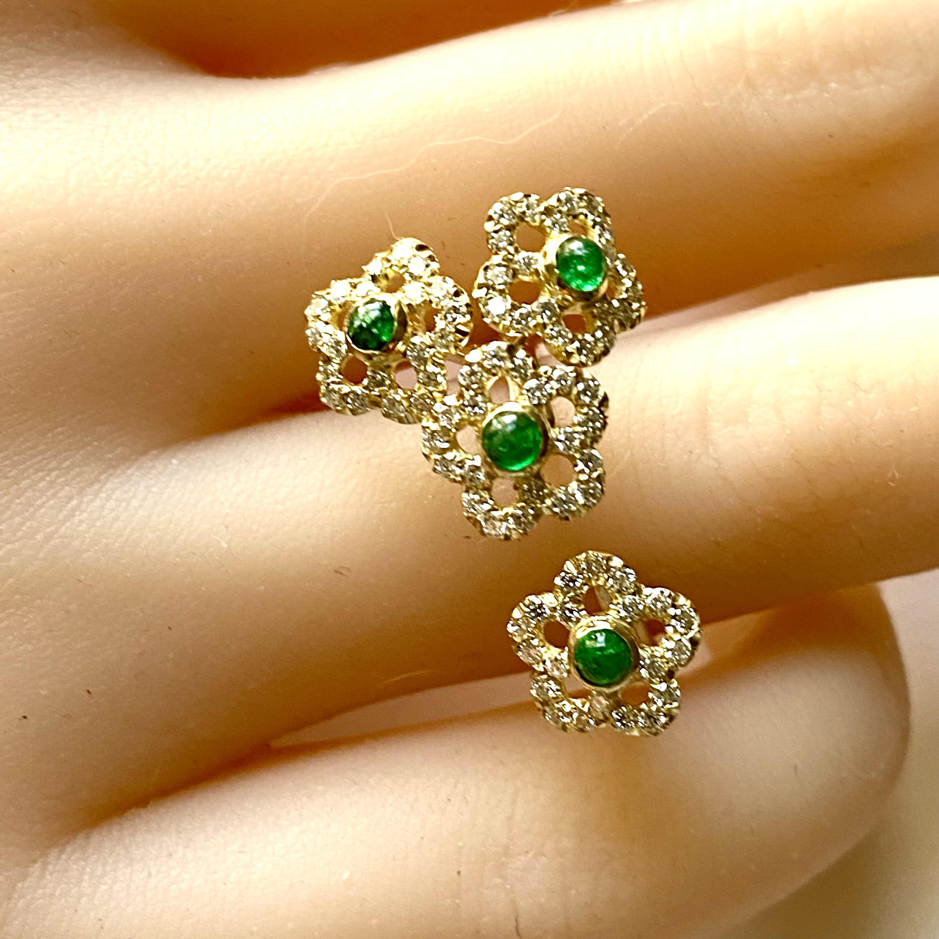 Contemporary Eighteen Karat Yellow Gold Split Shank Cabochon Emerald and Diamond Cluster Ring