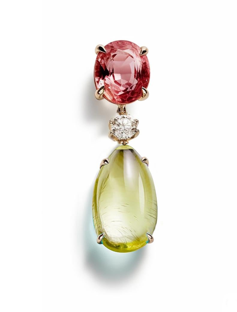Taille cabochon Boucles d'oreilles en or jaune 18 carats avec saphirs et diamants en vente