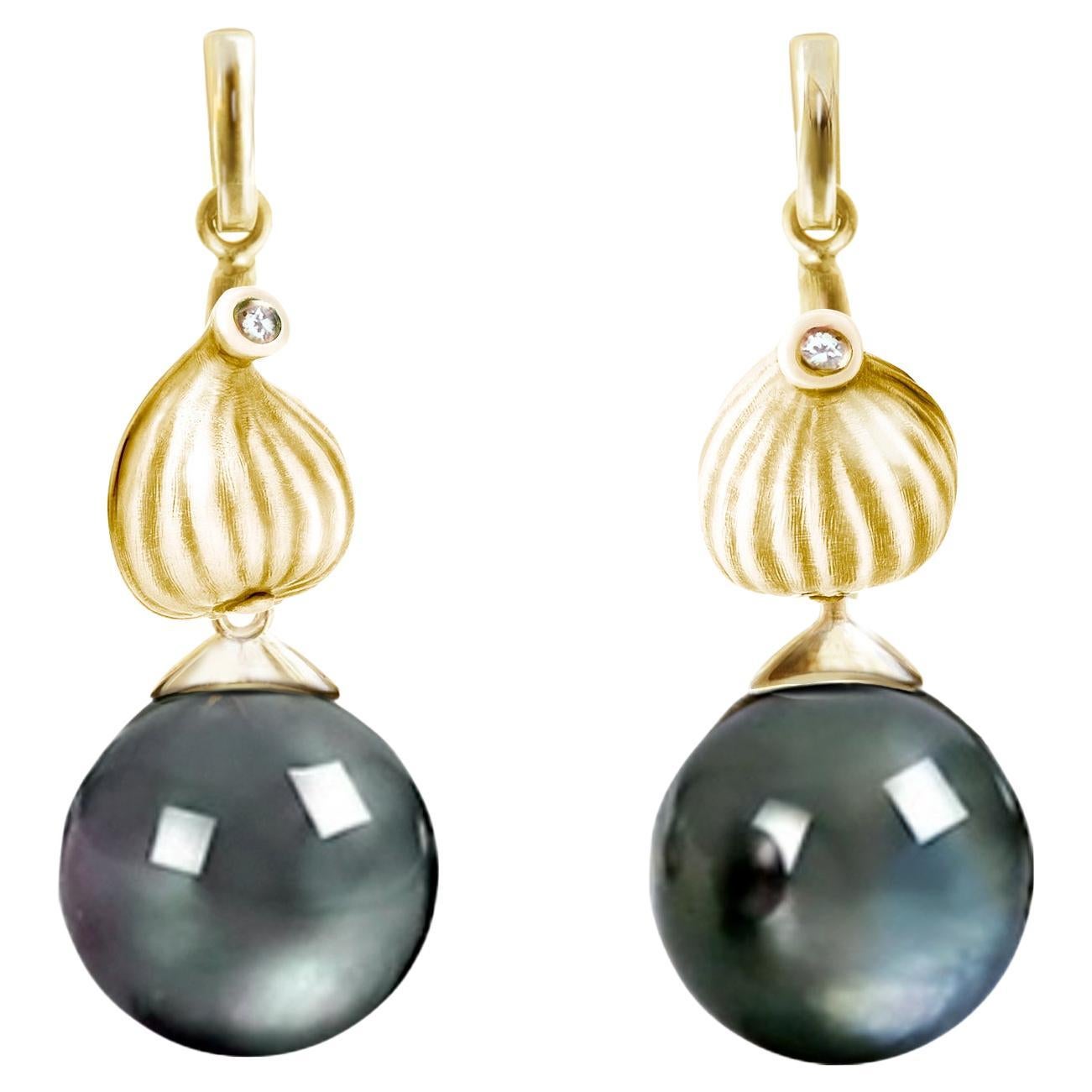 Pendants d'oreilles en or jaune 18 carats, perles noires de Tahiti avec diamants