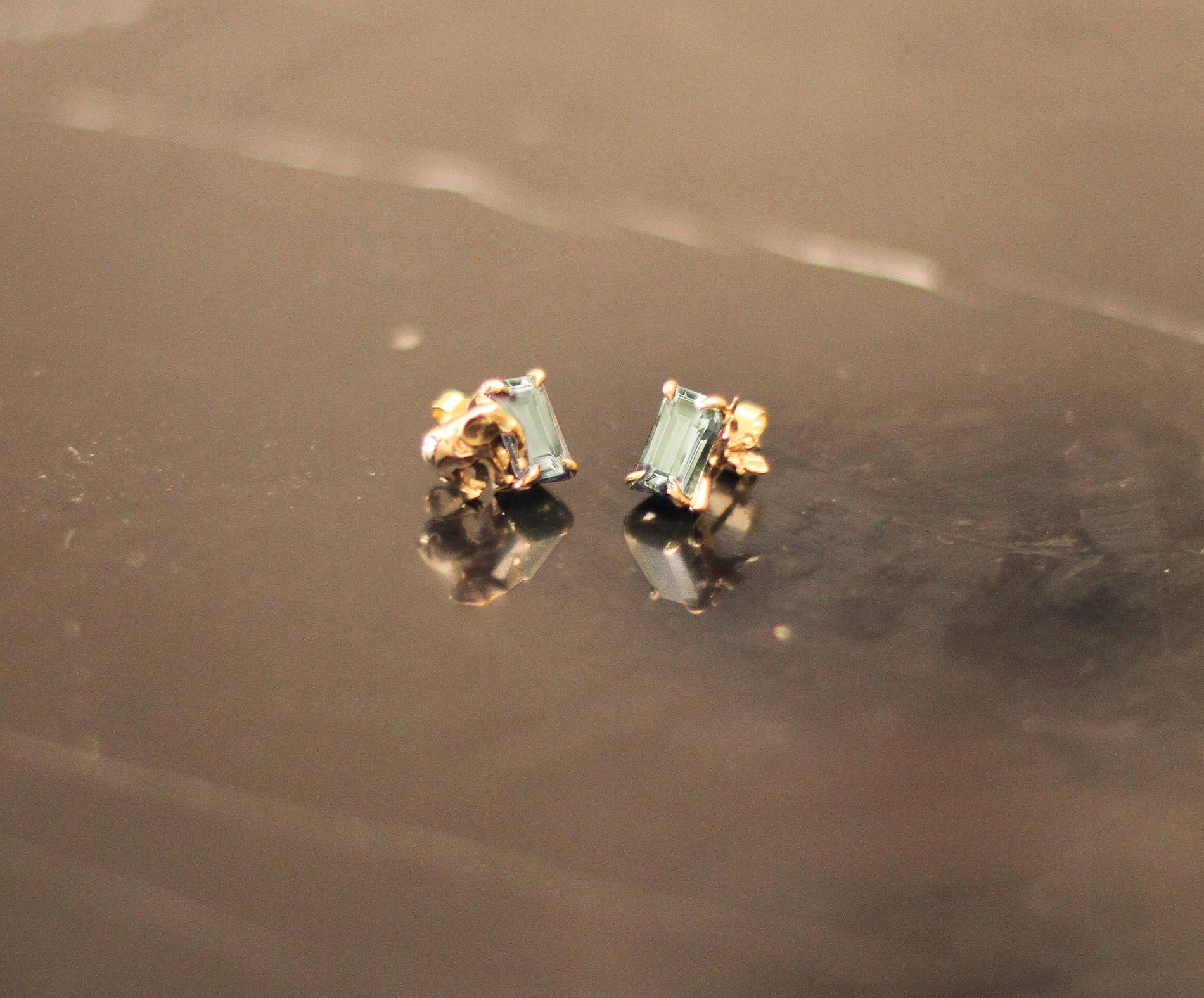 Achtzehn Karat Gelbgold Transformer-Ohrringe mit abnehmbaren Turmalinen (Cabochon) im Angebot