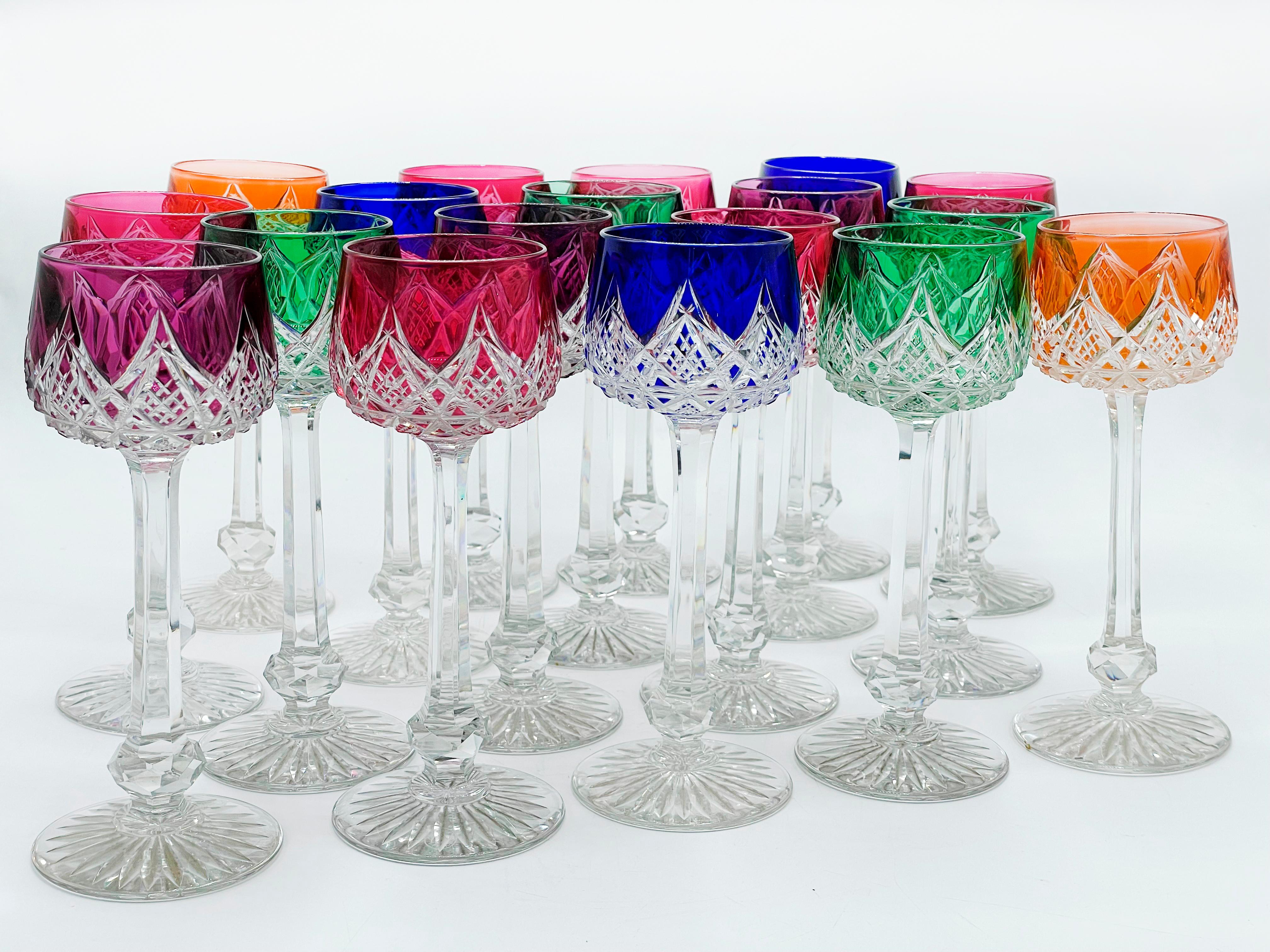  Eighteen wine glasses hocks Colbert by Baccarat In Good Condition In Autonomous City Buenos Aires, CABA