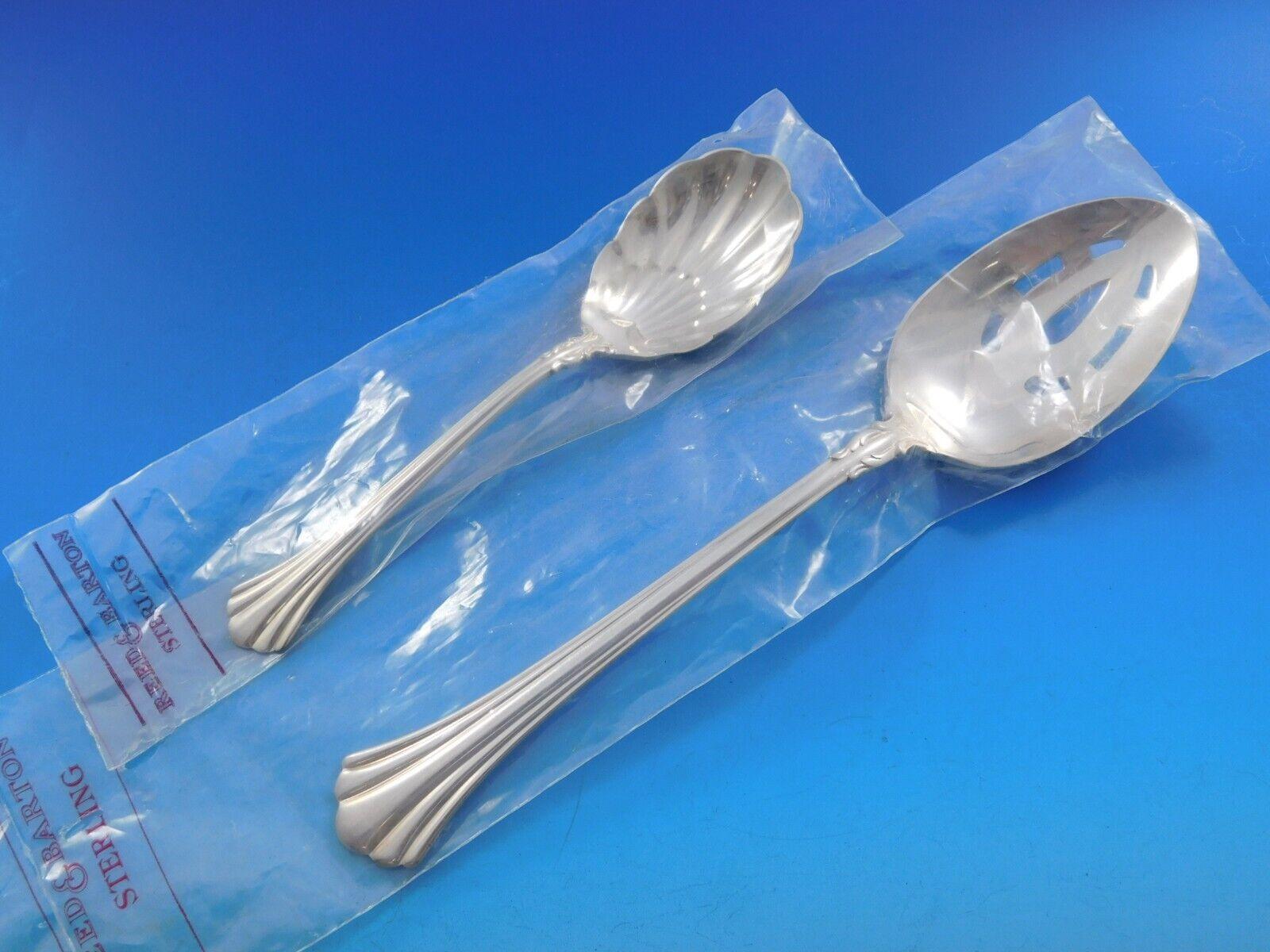 XVIIIe siècle par Reed & Barton Set de couverts en argent Sterling 67 pcs Nouveau en vente 1