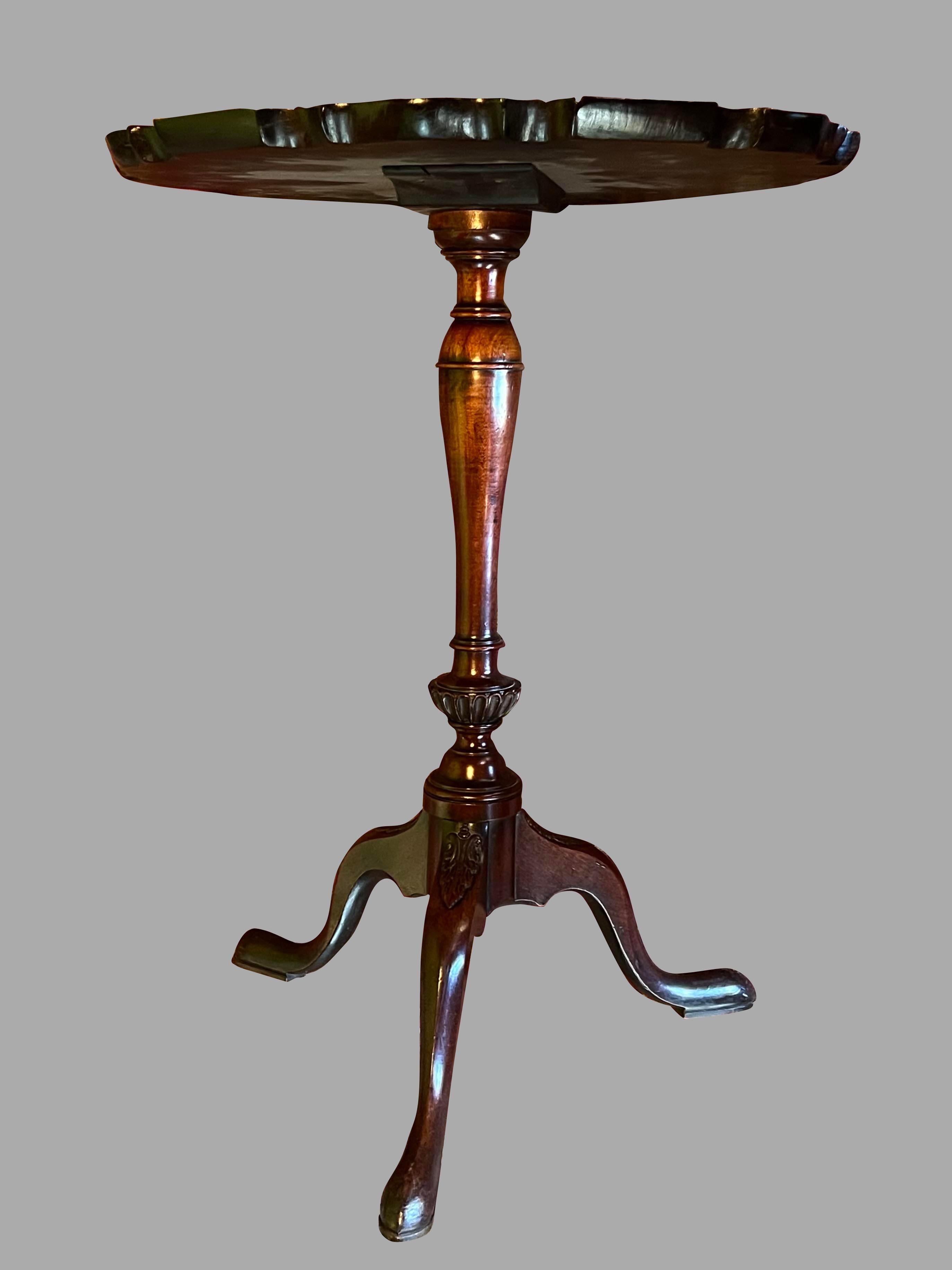 Eighteenth Century Chippendale Mahogany Small Side Table with Pie Crust Edge 3