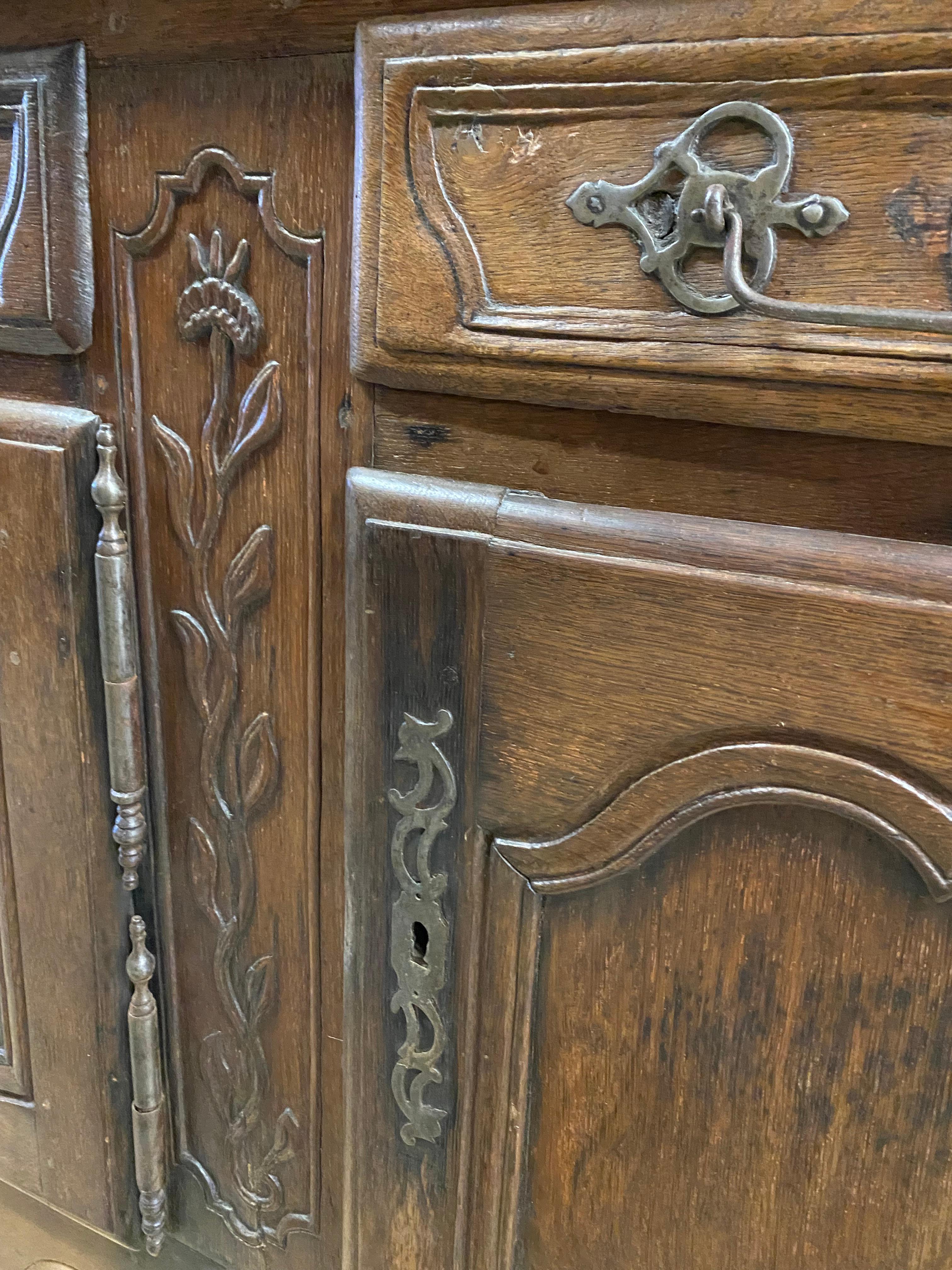 Carved Eighteenth Century period Enfilade in oak For Sale