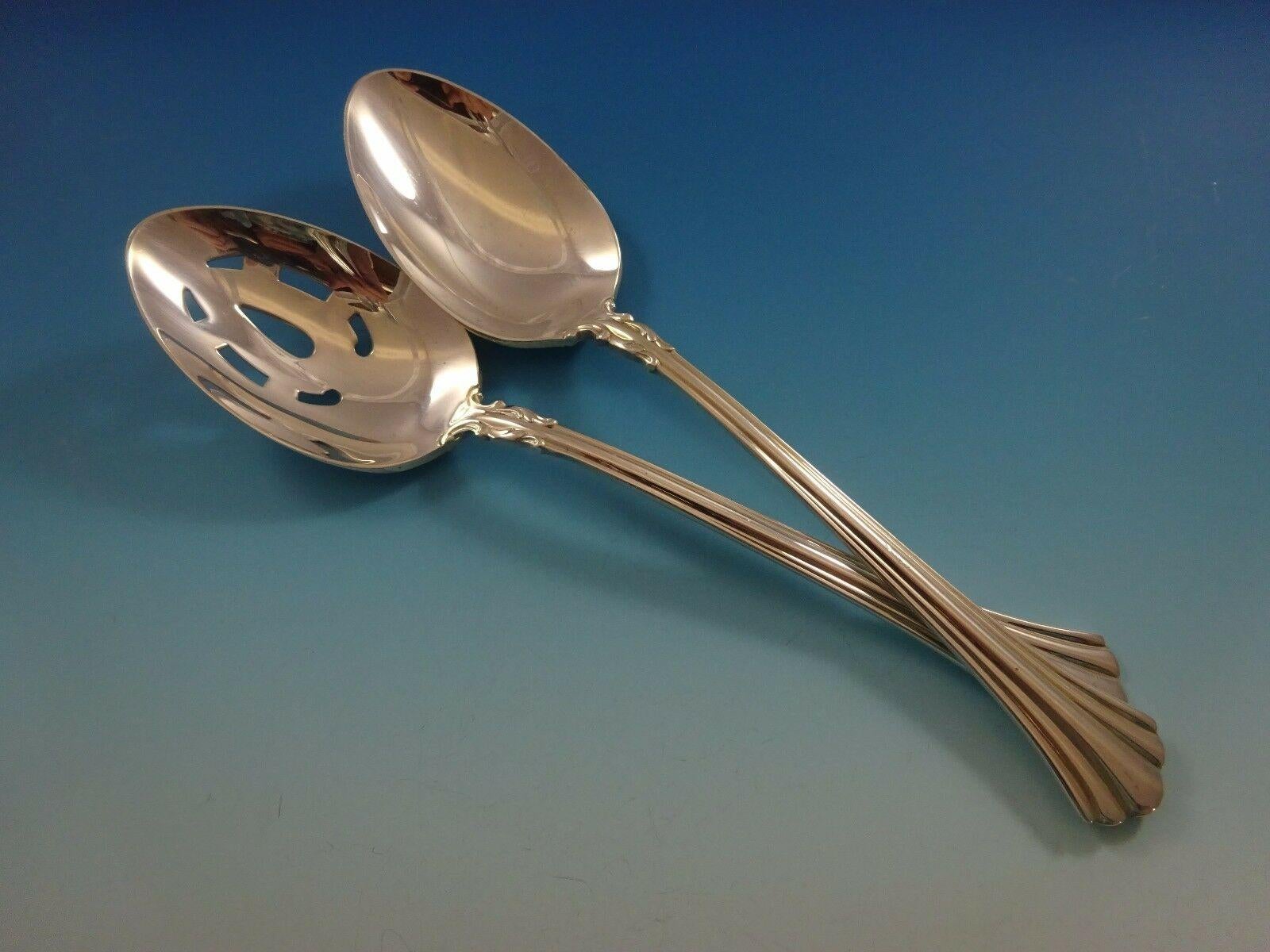 Fin du 20e siècle Ensemble de couverts en argent sterling Reed and Barton du XVIIIe siècle 12 services 68 pièces en vente