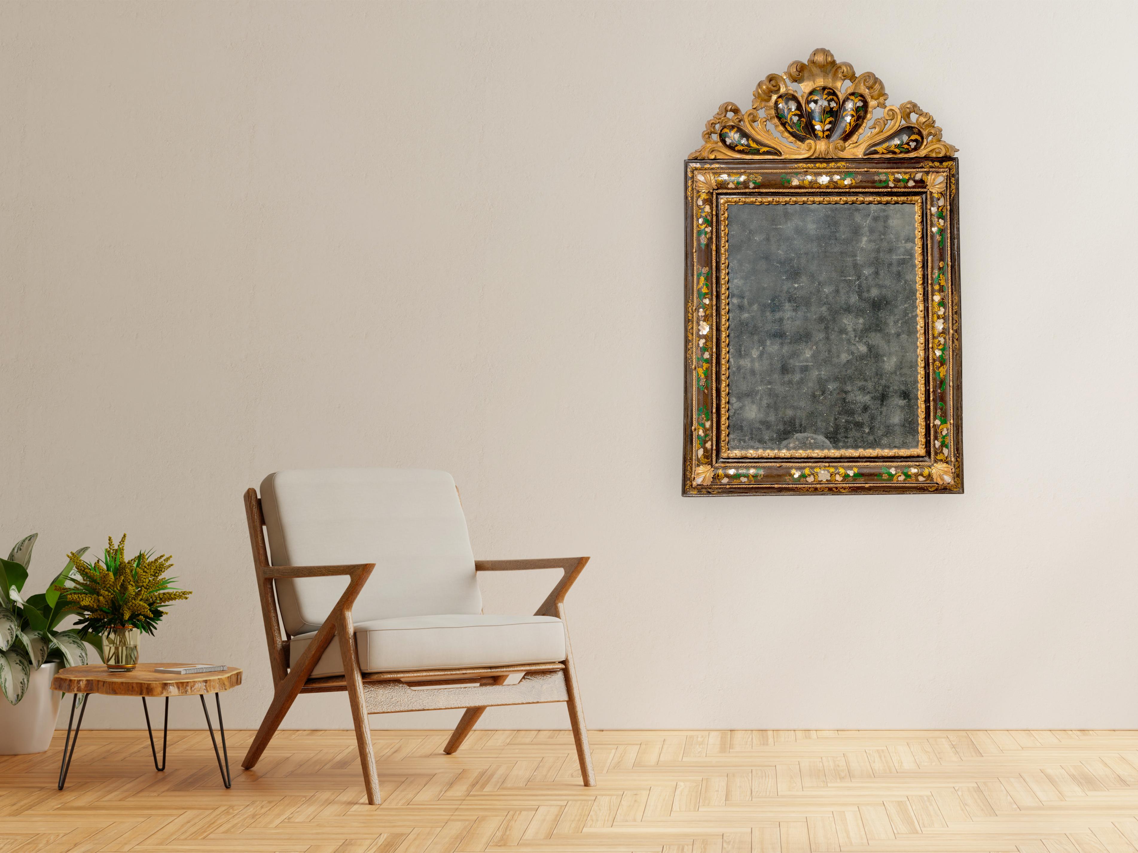 Achtzehnten Jahrhundert venezianischen Spiegel in lackiertem Holz und mit Perlmutt in (18. Jahrhundert) im Angebot