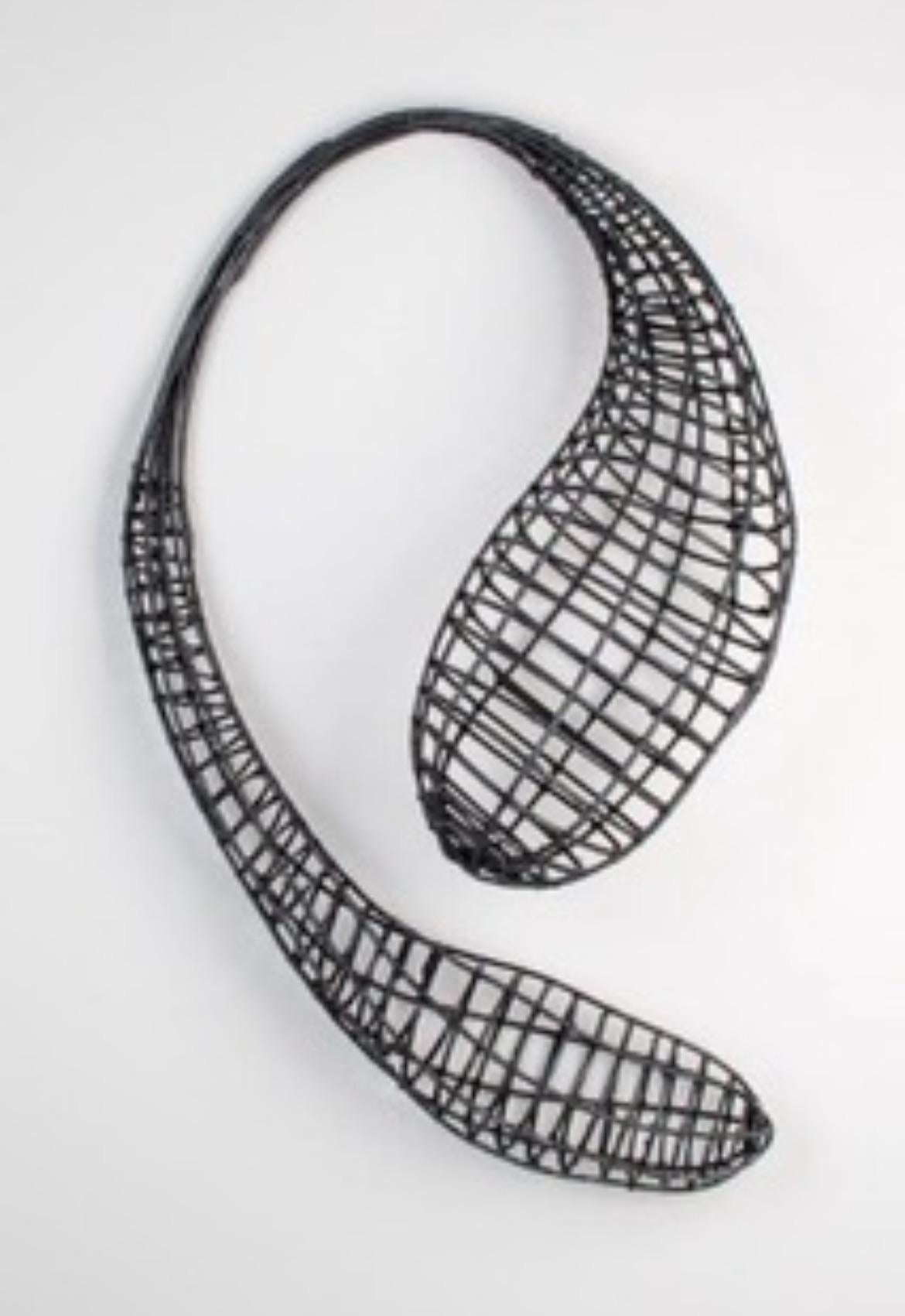 Eileen Braun Abstract Sculpture – Enthärtung