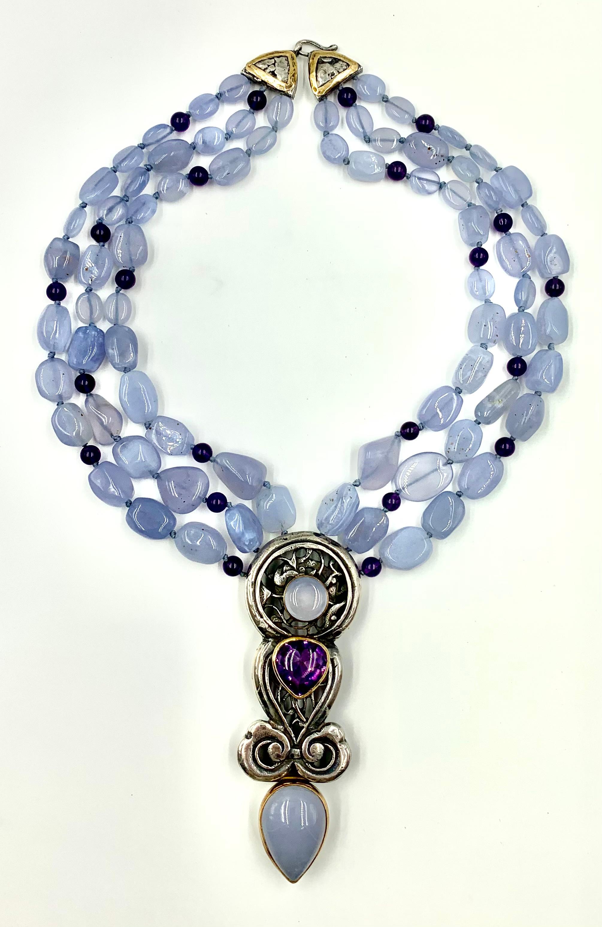 Eileen Coyne Halskette aus 22 Karat Gold und Sterlingsilber mit blauem Calcedony-Cabochon und Amethyst im Angebot 10