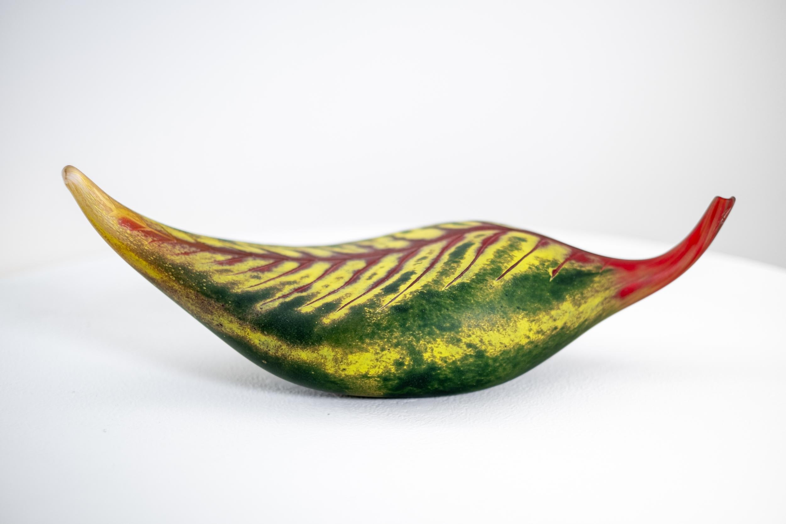Fallen Leaf Green - contemporary, still-life, leaf, blown glass, sculpture - Gray Abstract Sculpture by Eileen Gordon