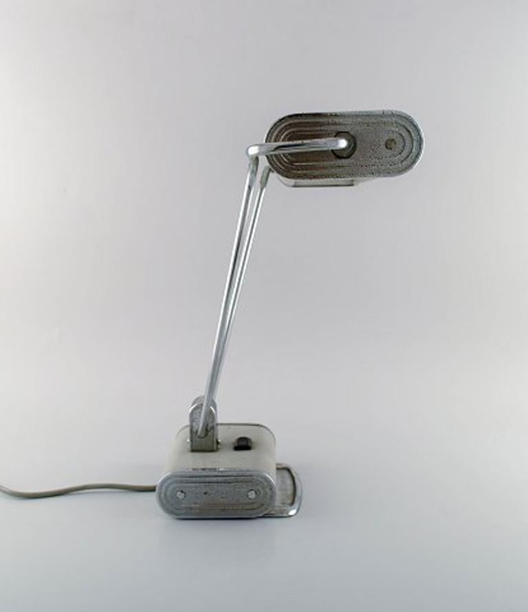 French Eileen Gray 1878-1976, Chromed Iron Desk Lamp, Gray Lacquered, 1930s For Sale