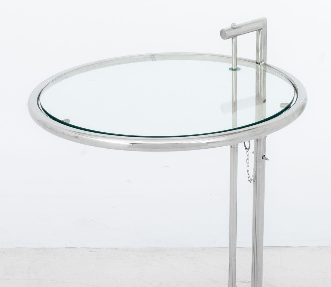 Mesa auxiliar ajustable E 1027 Eileen Gray con tapa de cristal Moderno en venta