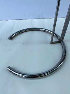 Eileen Gray Verstellbarer Tisch E 1027