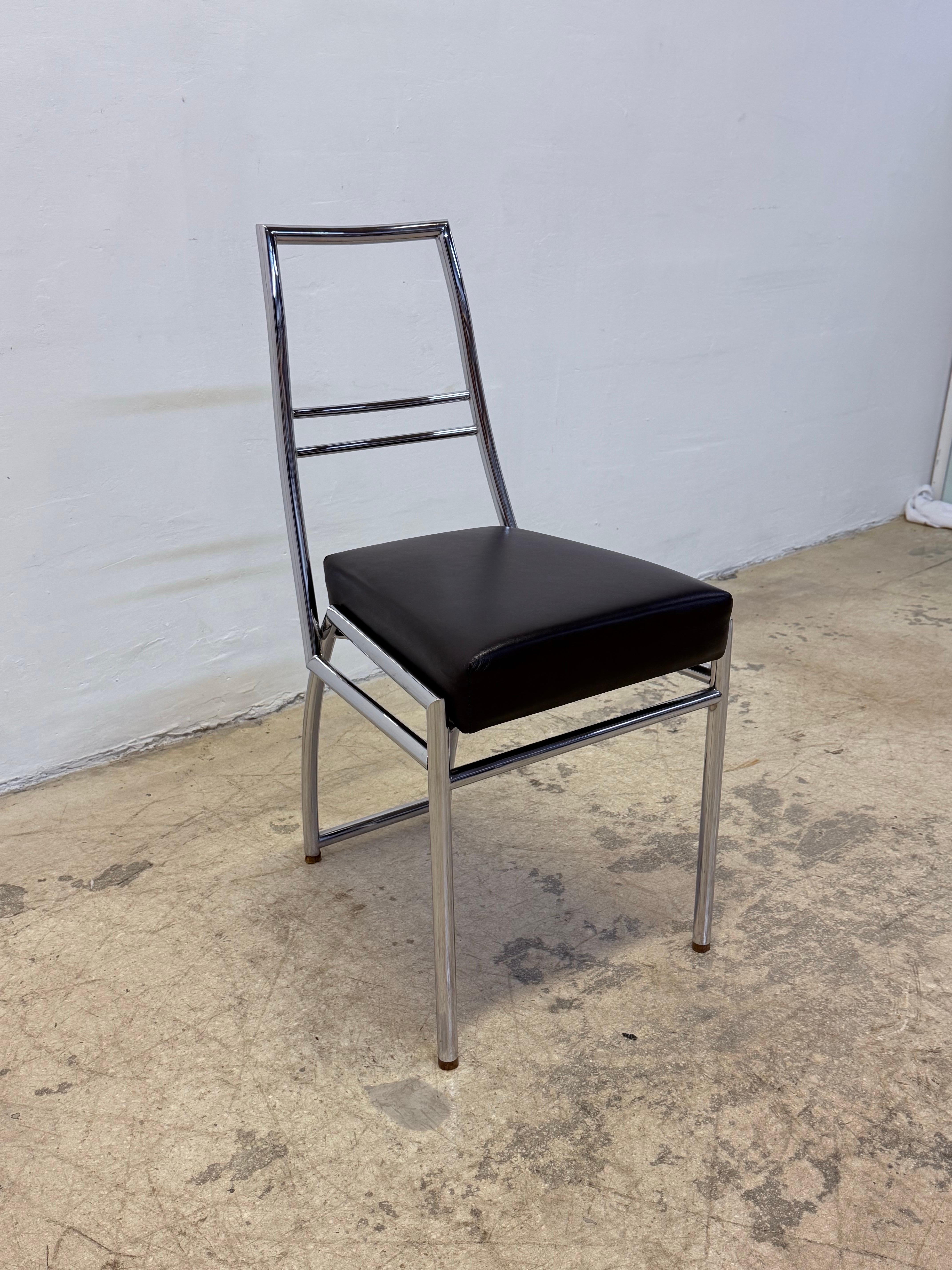 Sedia Axia di Eileen Gray in cromo e pelle nera per ClassiCon in vendita 1