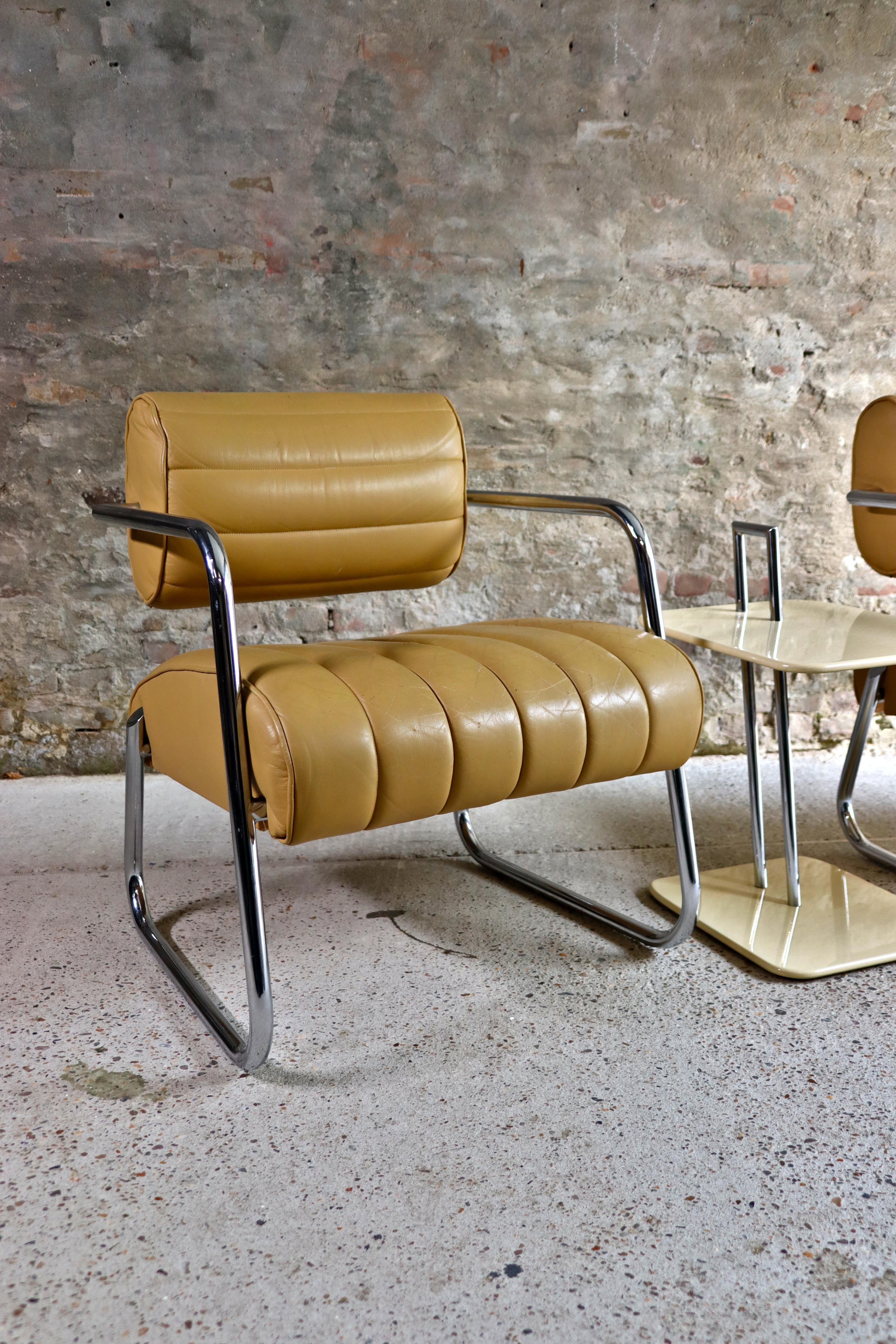 Eileen Gray – Bonaparte Chair – Set of 2 – French Beige / Mustard – 1970s In Fair Condition For Sale In NIEUWKUIJK, NB