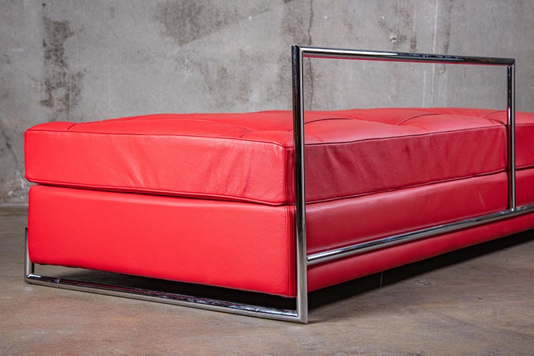 Mid-Century Modern Eileen Gray Daybed For Sale