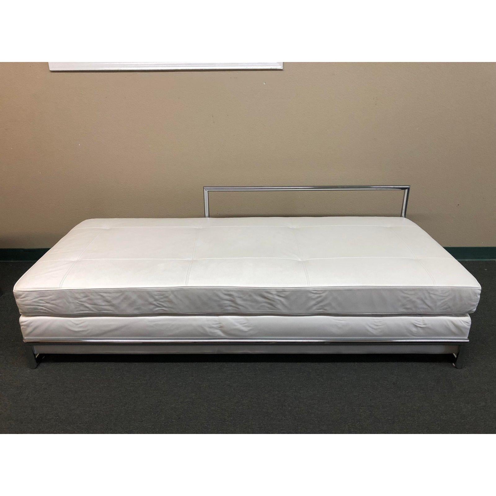 Eileen Gray Day Bed For Sale 1