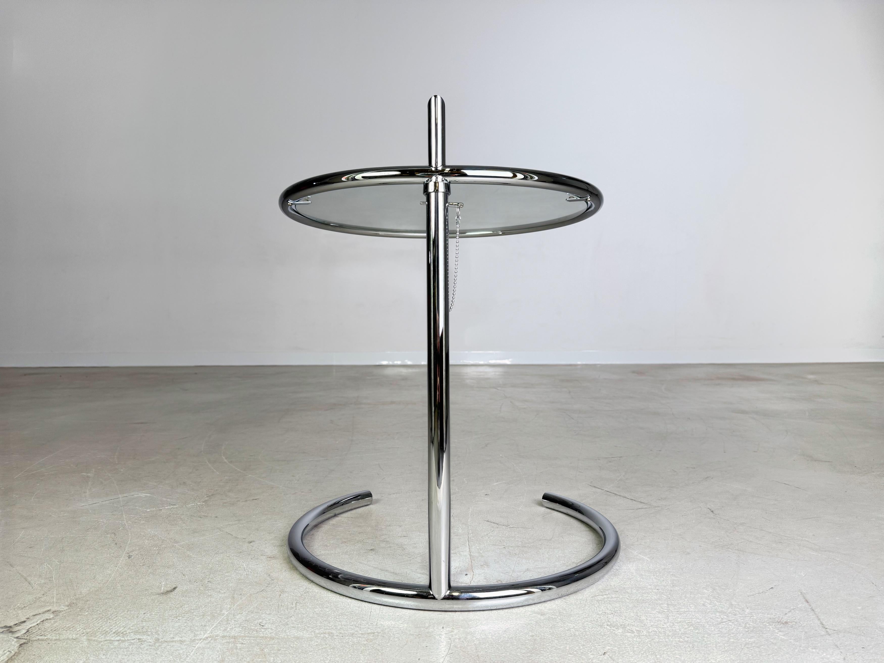 Mid-Century moderno Eileen Gray E1027 Tavolo Beistelltisch Couchtisch ClassiCon design in vendita