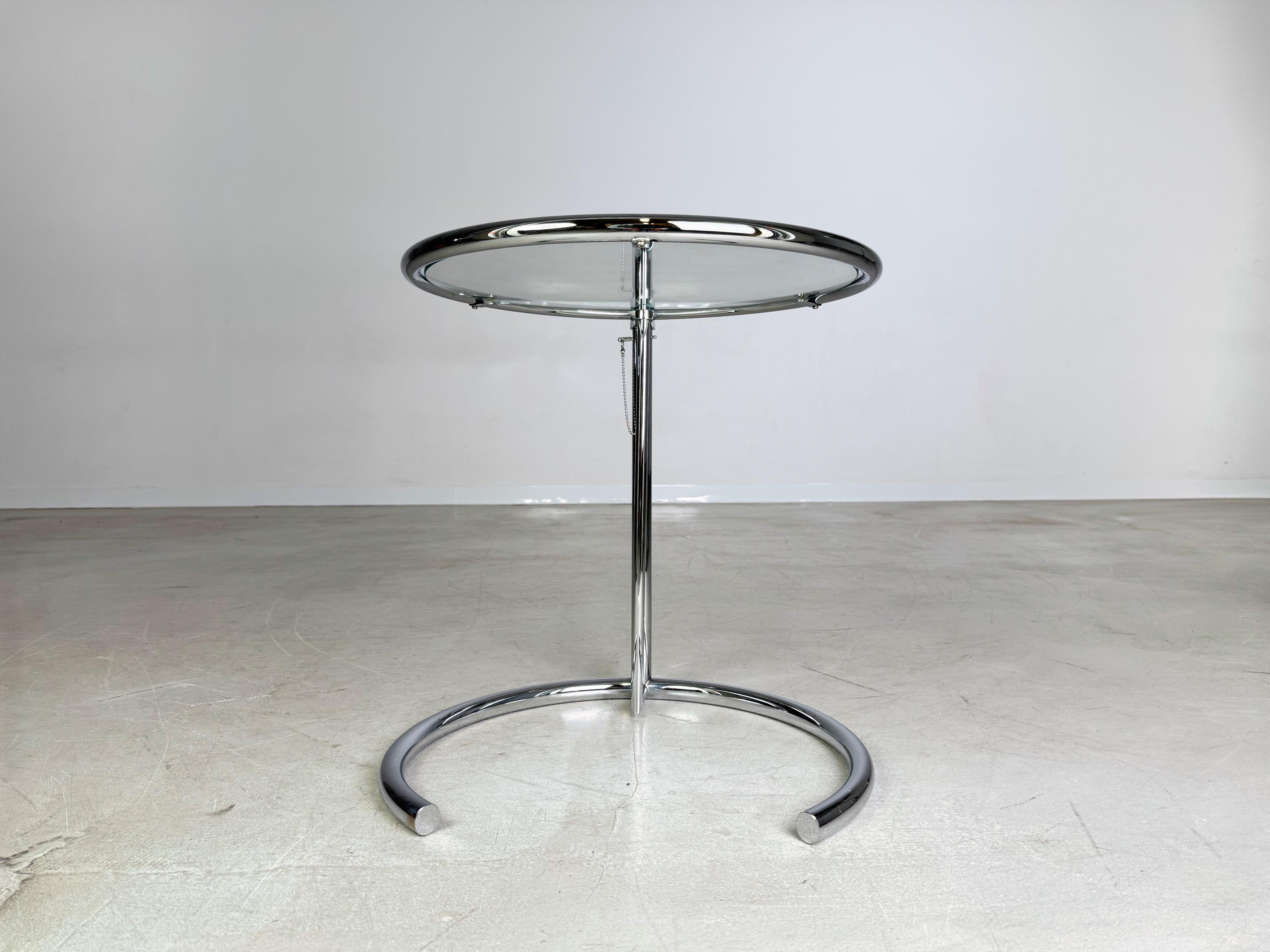 Eileen Gray E1027 Tavolo Beistelltisch Couchtisch ClassiCon design In condizioni buone in vendita a Berlin, DE