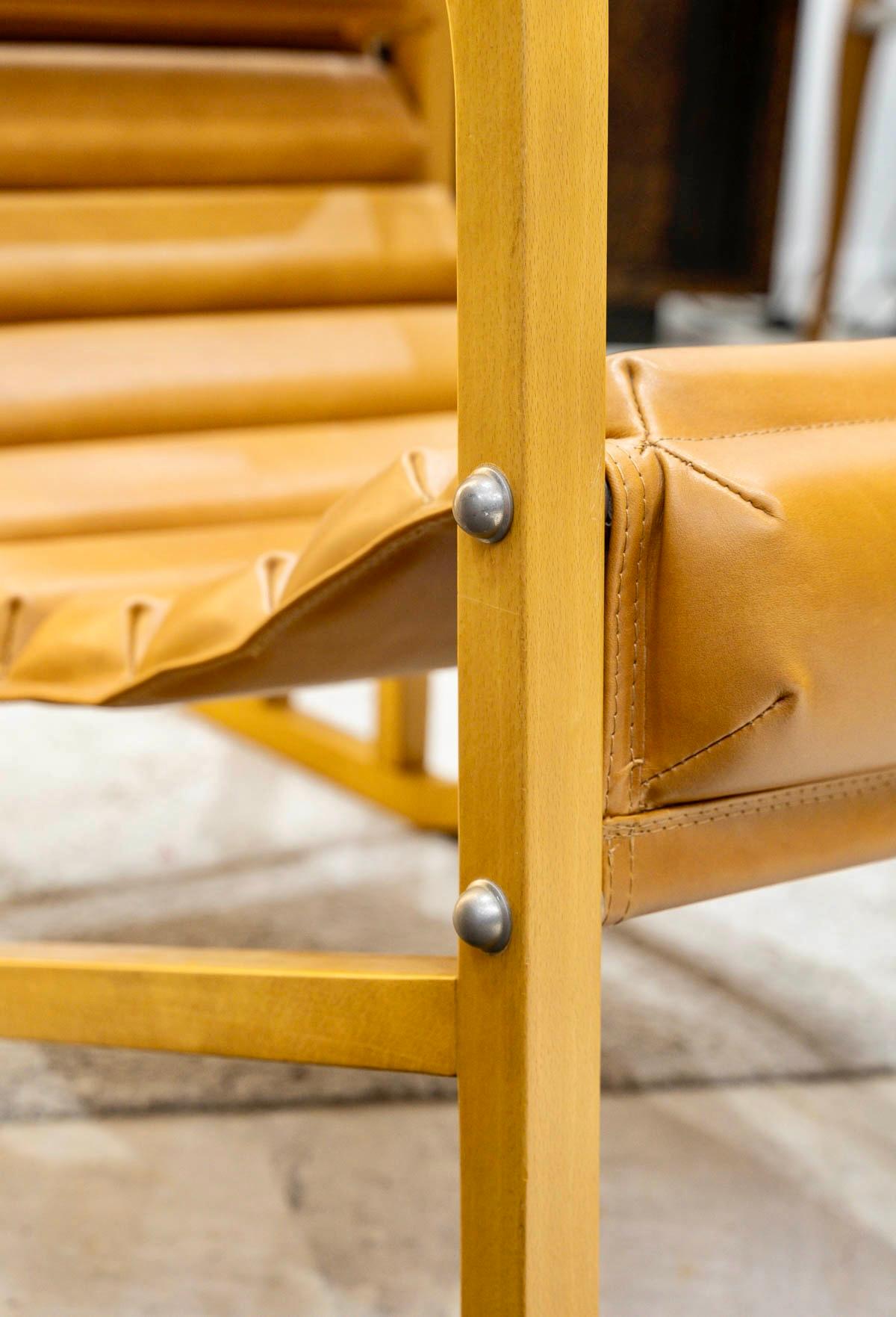 Eileen Gray Ecart International, Paar Transat-Sessel, Goldleder, Naturholz, Naturholz im Zustand „Gut“ im Angebot in Boulogne Billancourt, FR