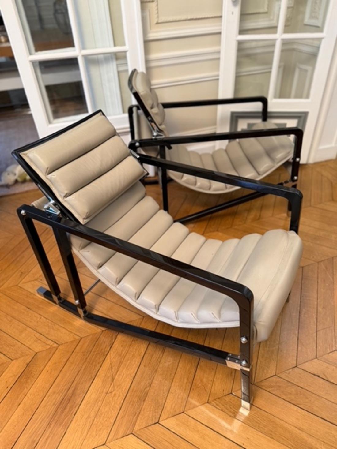 Eileen GRAY & ECART INTERNATIONAL (editor) Pareja de sillones 