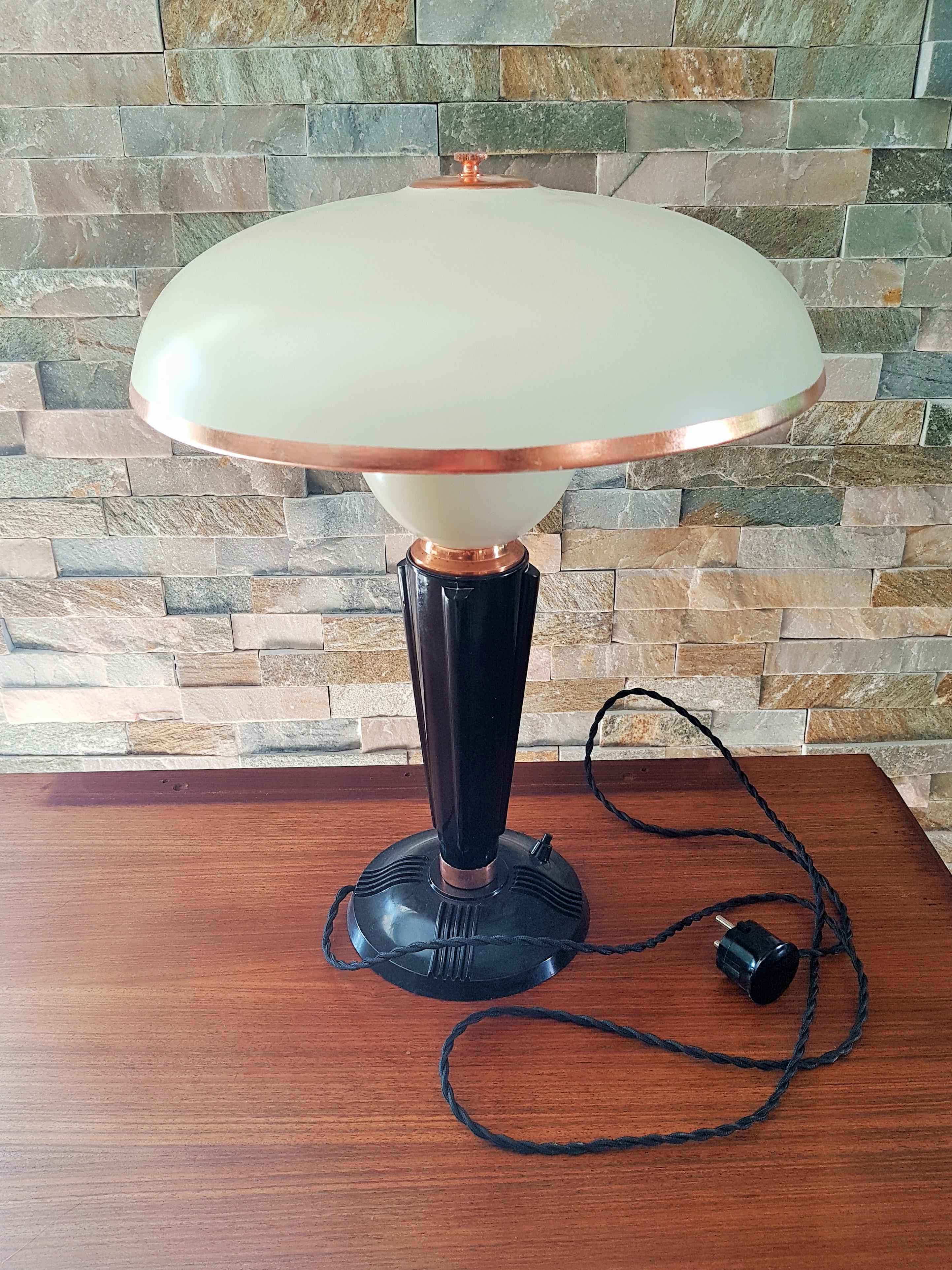 Eileen Gray for Jumo French Art Deco Bakelite Desk/Table Lamp 3