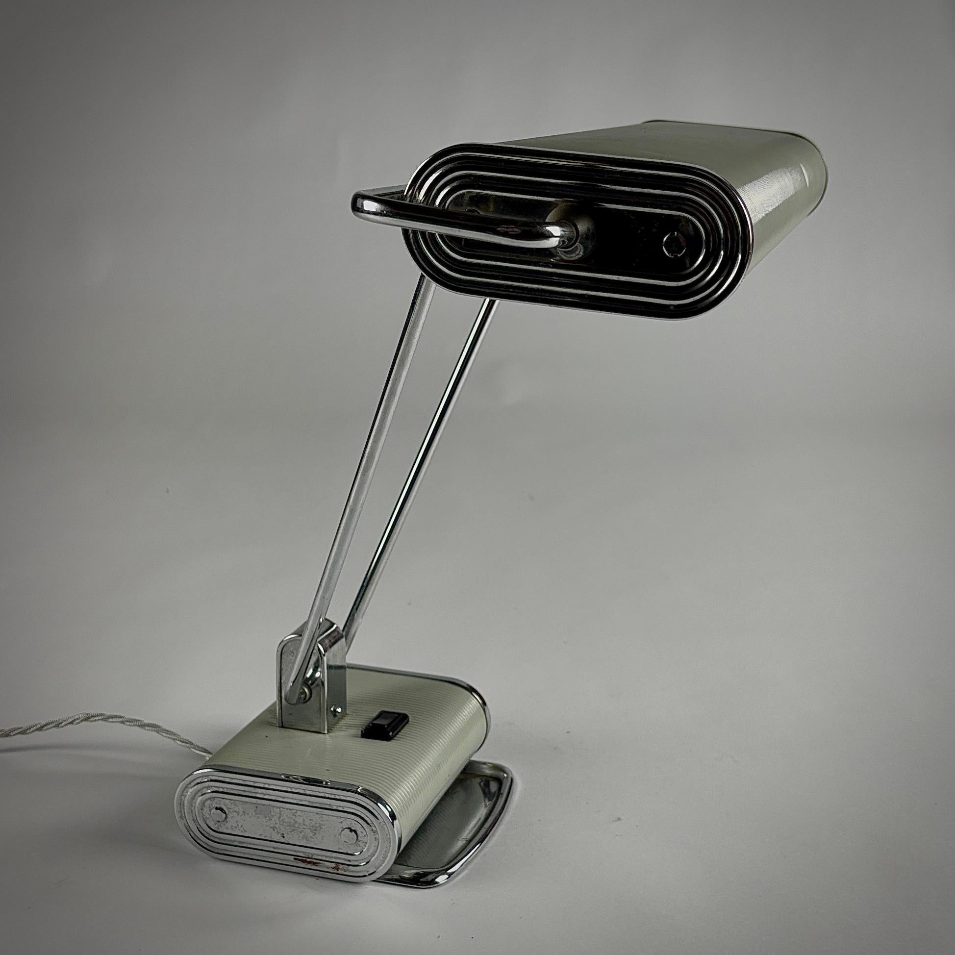 Eileen Gray Jumo No.71 Desk Lamp For Sale 1