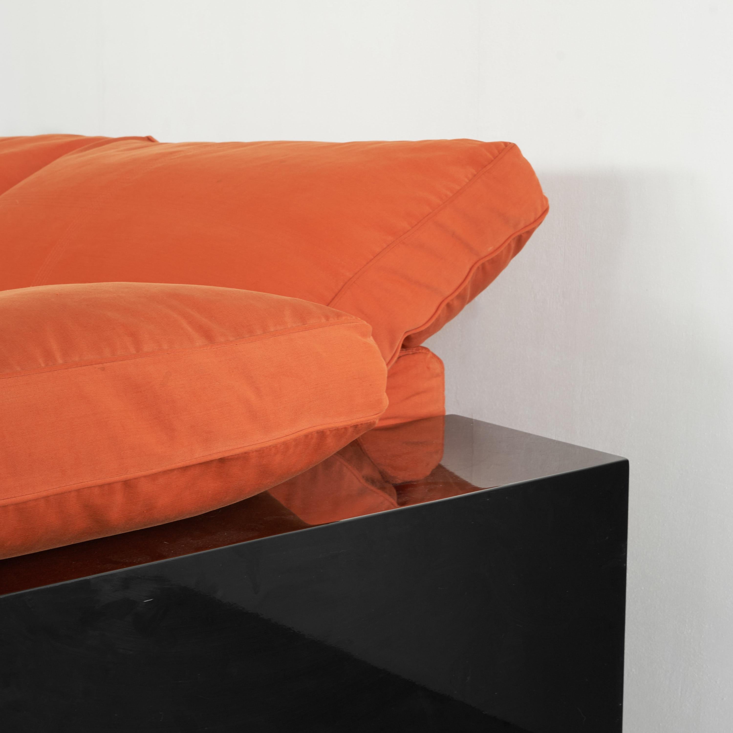Art déco Eileen Gray 'Lota' Sofa in Black Lacquer and Orange Fabric 1980s en vente