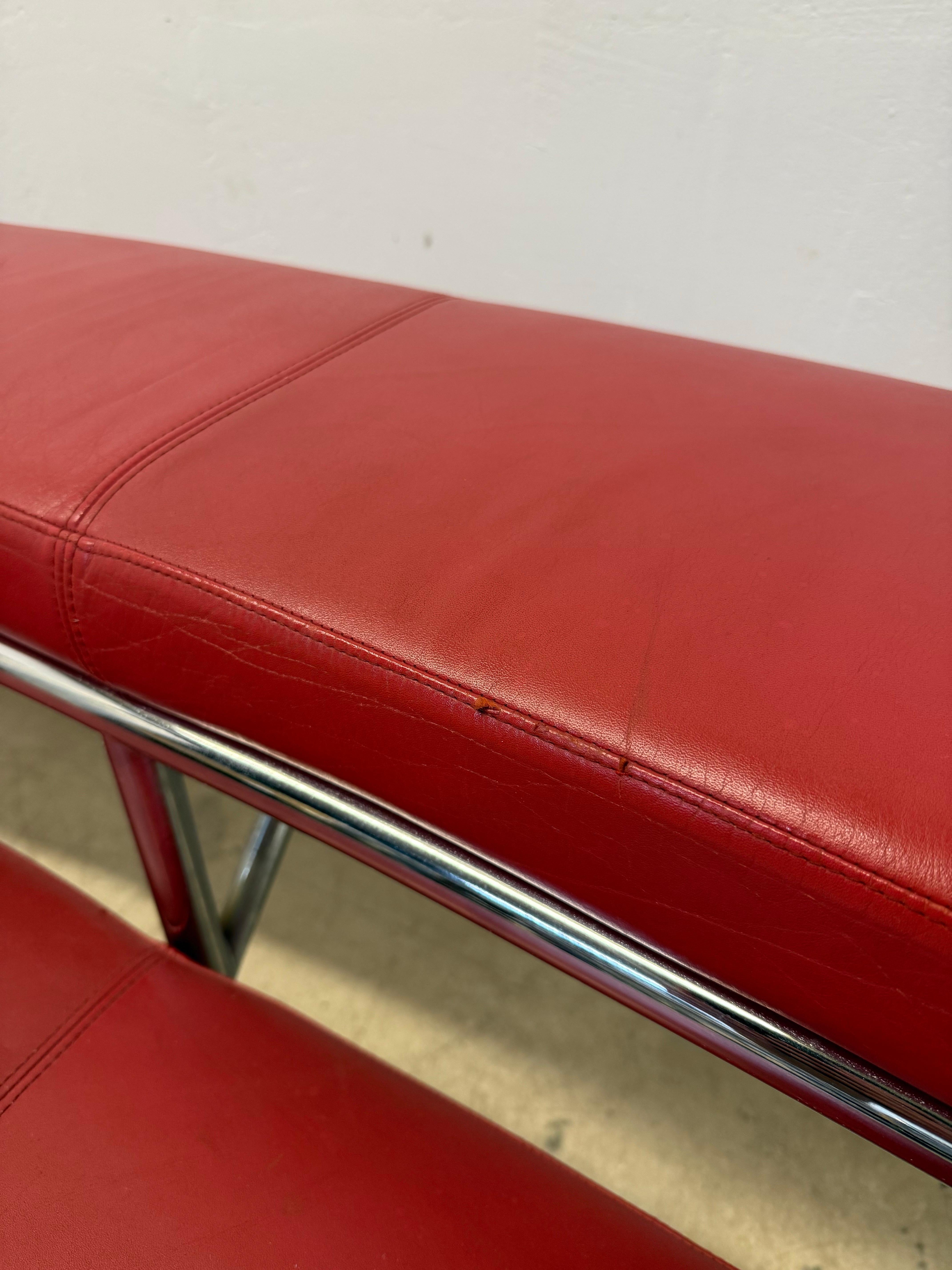 Canapé en cuir rouge et chrome Eileen Gray 