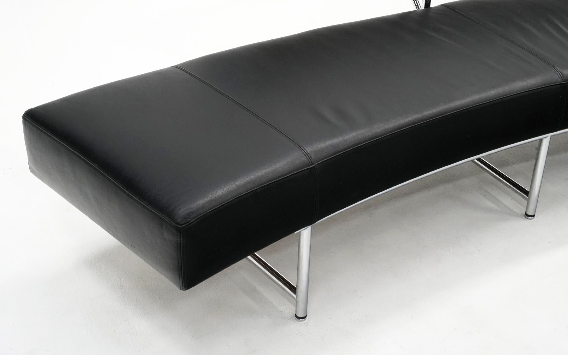 Eileen Gray Monte Carlo-Sofa für ClassiCon, schwarzes Leder und Chrom, signiert im Angebot 4