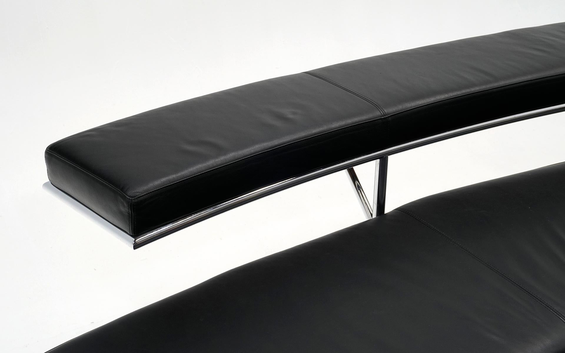 Eileen Gray Monte Carlo-Sofa für ClassiCon, schwarzes Leder und Chrom, signiert im Angebot 2