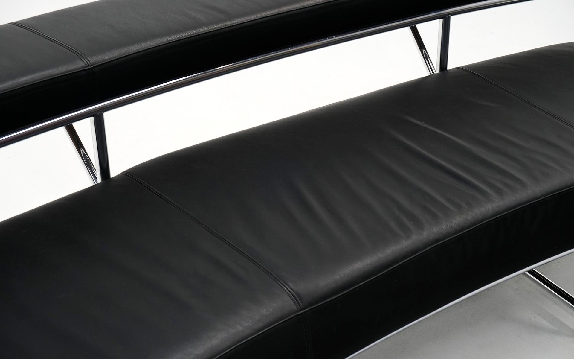 Eileen Gray Monte Carlo-Sofa für ClassiCon, schwarzes Leder und Chrom, signiert im Angebot 3