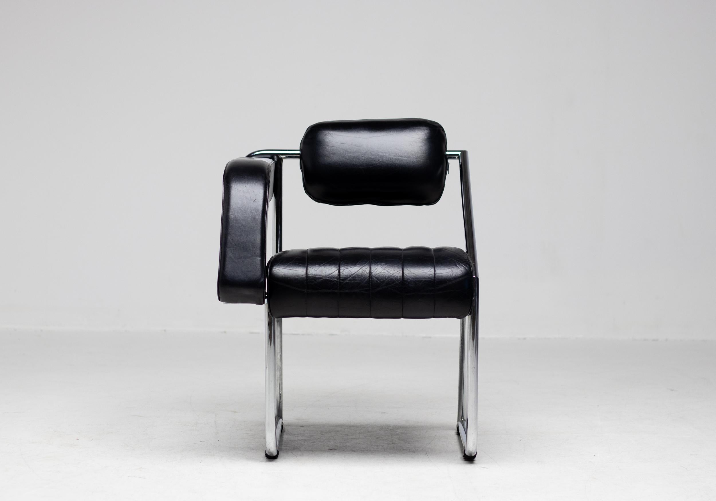 Eileen Gray Nonkonformistischer Stuhl, Frankreich, 1970 im Angebot 4