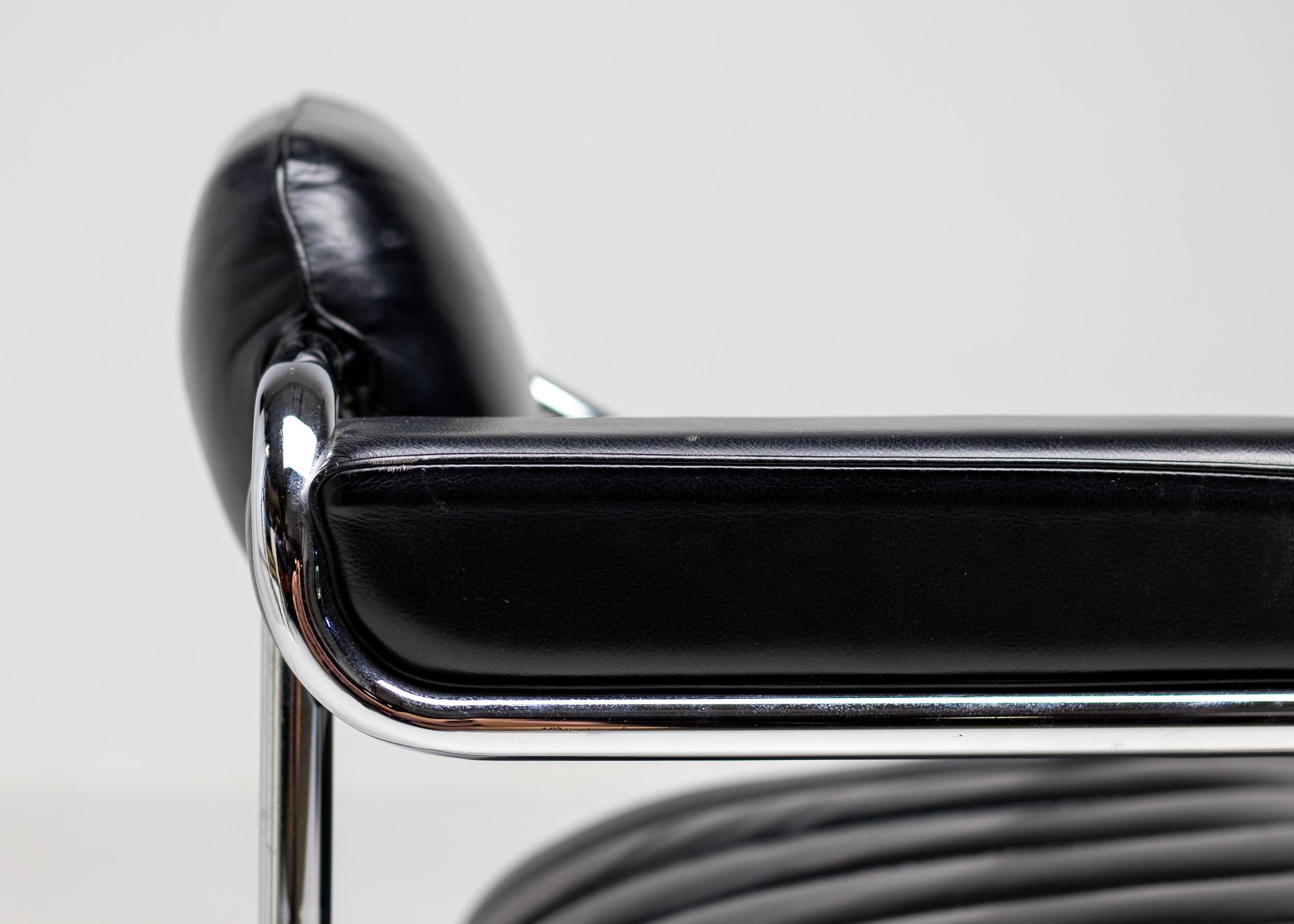 Eileen Gray Nonkonformistischer Stuhl, Frankreich, 1970 im Zustand „Gut“ im Angebot in Dronten, NL