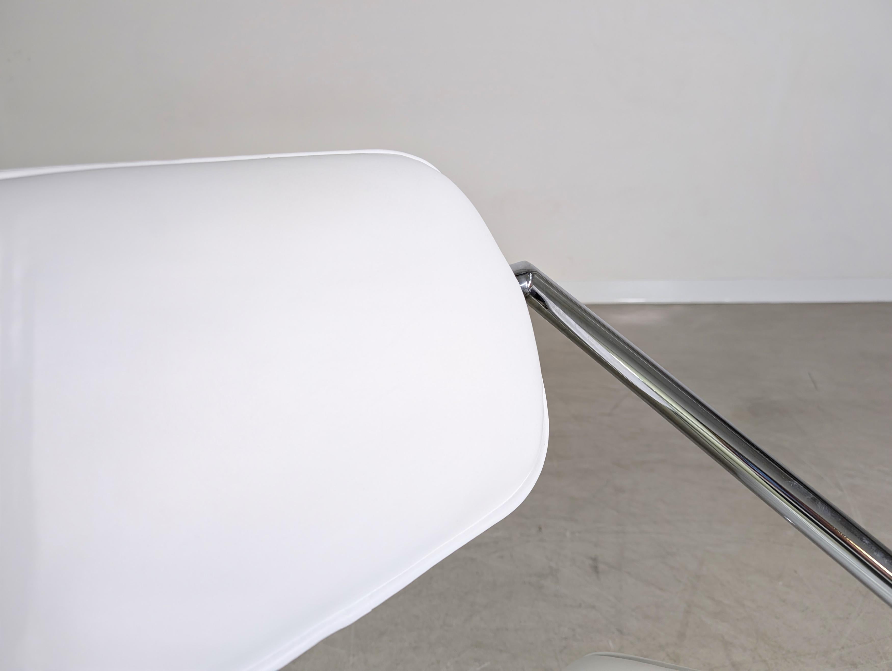 Eileen Gray Non Conformist Sessel weiß Vereinigte Werkstätten Múnich en venta 3